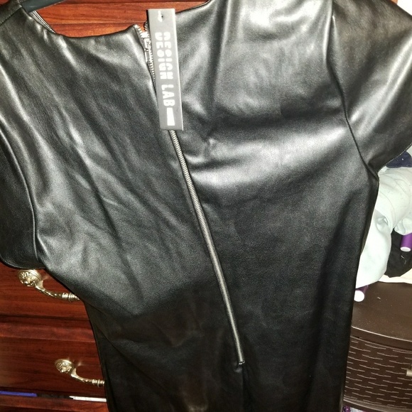 Black dress - Picture 2 of 3